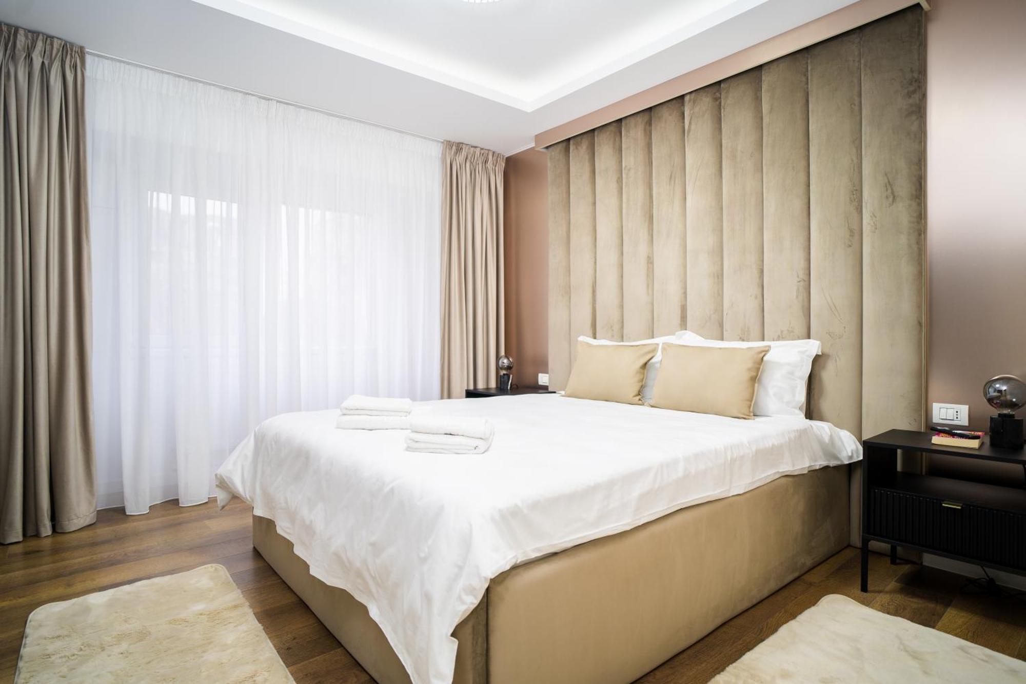 Top Location - Contemporary Parliament View - 2Br Bukarest Kültér fotó